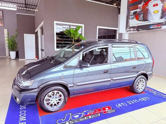 CHEVROLET ZAFIRA 2.0 MPFI EXPRESSION 8V FLEX 4P AUTOMÁTICO CHEVROLET ZAFIRA 2.0 MPFI EXPRESSION 8V FLEX 4P AUTOMÁTICO